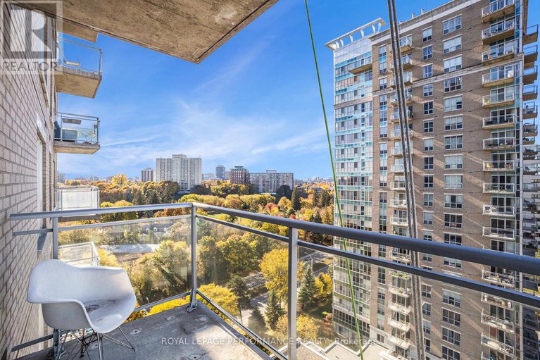 29049673/1204-90-landry-street/vanier/ottawa/ontario/K1L0A9_21