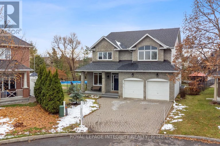 607 Devonwood Circle