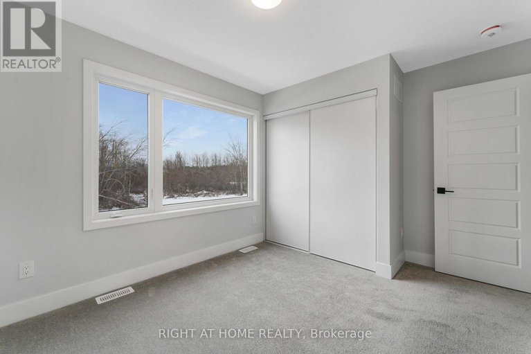 28506201/831-derreen-avenue/stittsville-north/ottawa/ontario/K2S3A7_15