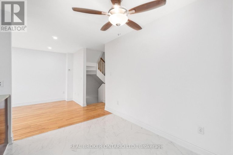 28793842/3-a-southpark-drive/blackburn-hamlet/ottawa/ontario/K1B3B8_14