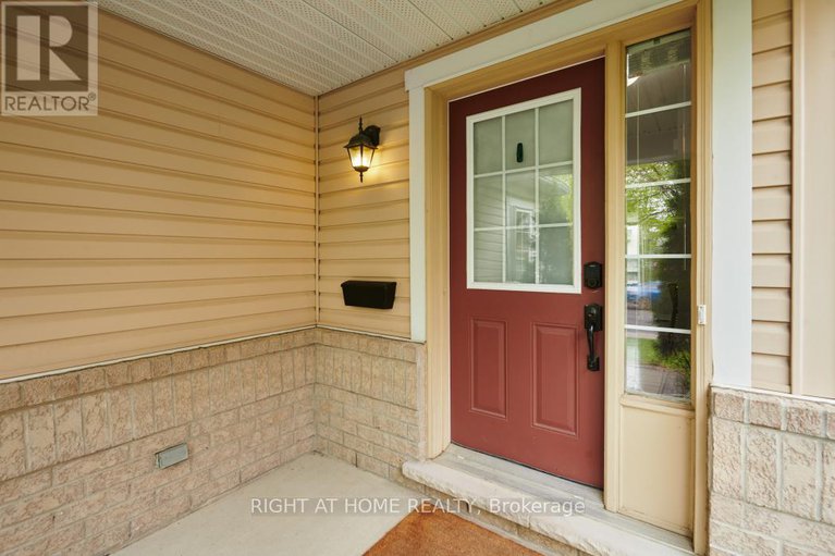 28517168/414-vendevale-avenue/stittsville-north/ottawa/ontario/K2S0M6_2