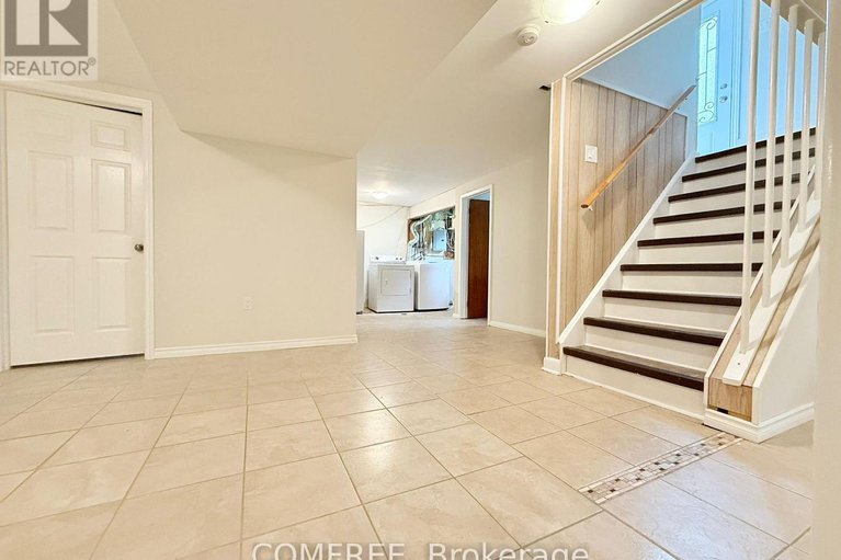 28823278/2372-riley-avenue/queensway-terrace-southridgeview/ottawa/ontario/K2C1J9_4