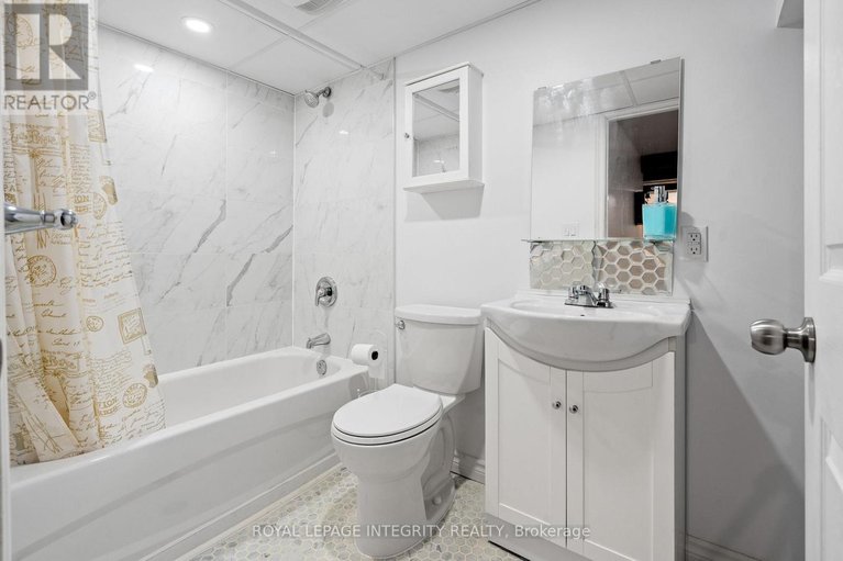 29249716/16-st-andrews-circle/glencairnhazeldean/ottawa/ontario/K2L1L3_37