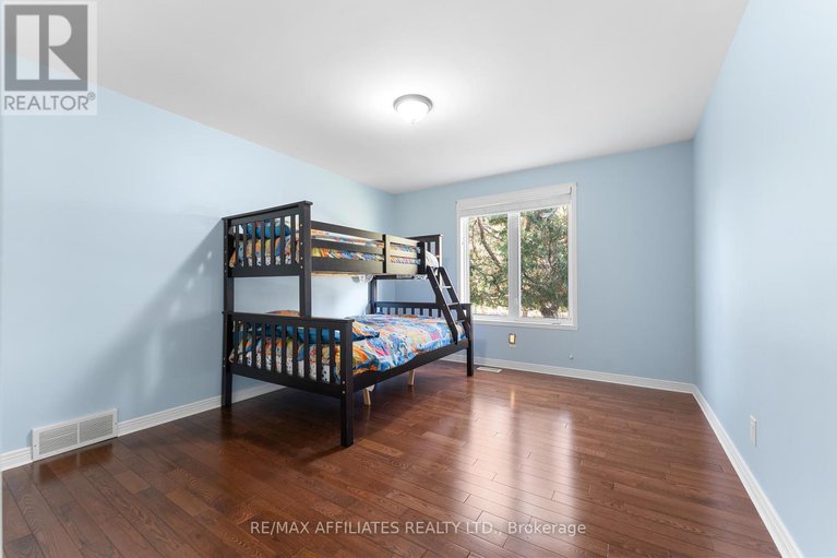 28985818/14-panandrick-view-drive/rural-kanata-central/ottawa/ontario/K2W1A5_23