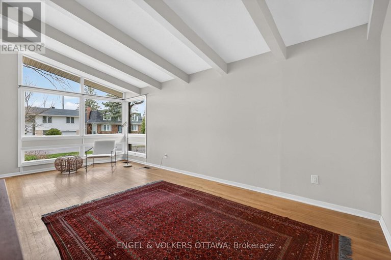 29678412/1795-devlin-crescent/playfair-park/ottawa/ontario/K1H5T5_7