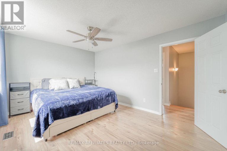 28581367/243-monterey-drive/leslie-park/ottawa/ontario/K2H7B1_15