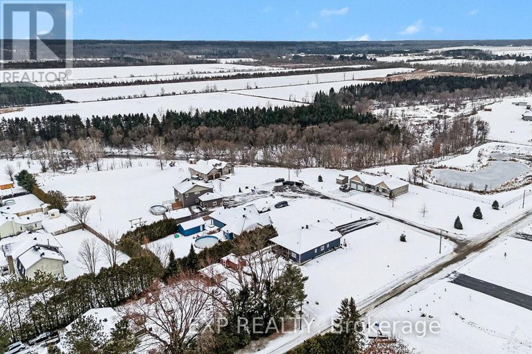 29391410/200-nellie-street/clarencerockland-twp/clarence-rockland/ontario/K0A2A0_36