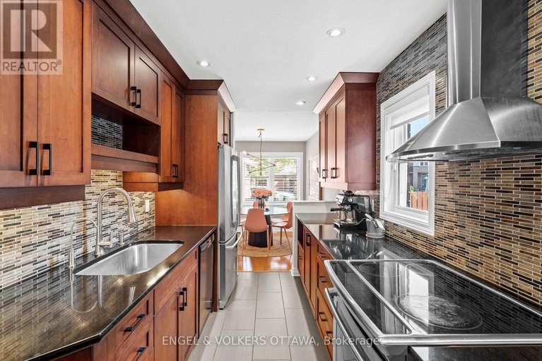 28507549/68-thornbury-crescent/centrepointe/ottawa/ontario/K2G6C4_12
