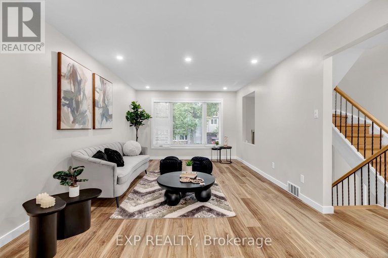 28458465/12-bayside-private/mooneys-bayriverside-park/ottawa/ontario/K1V9R3_7