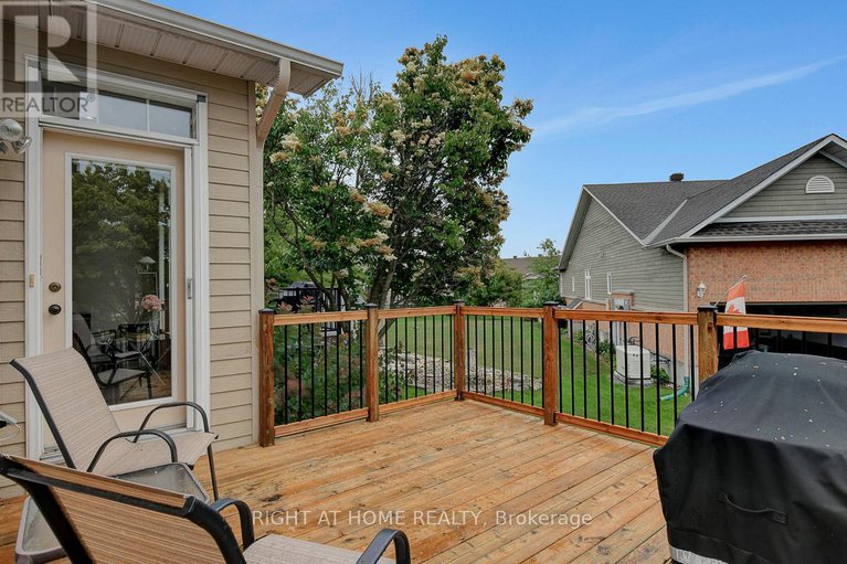 29048932/36-sable-run-drive/stittsville-central/ottawa/ontario/K2S1W8_32