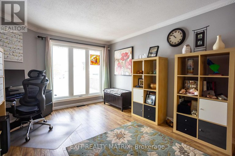 29422357/1879-rosewind-court/chapel-hill/ottawa/ontario/K1C7E3_10