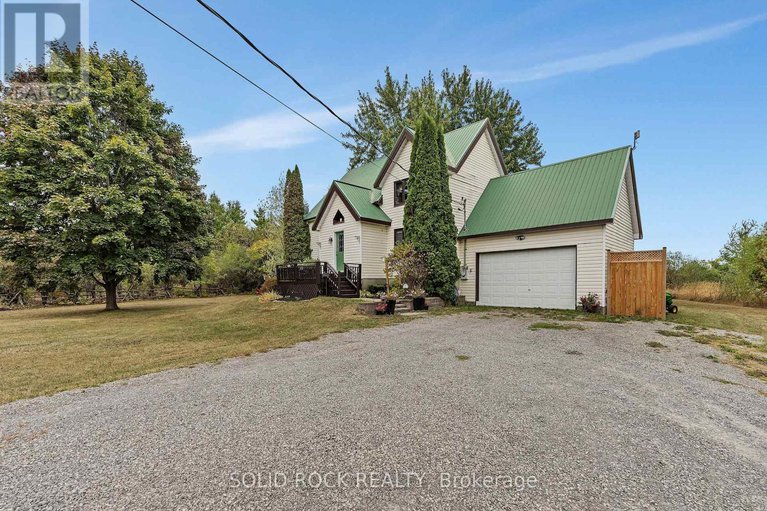 28914733/6800-dwyer-hill-road/rideau-twp-s-of-reg-rd-6-w-of-mccordick-rd/ottawa/ontario/K7A4S6_1