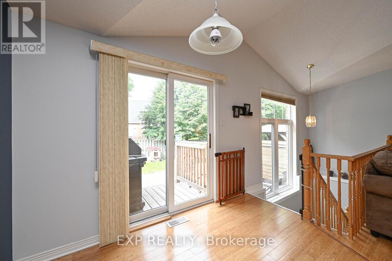 29255057/677-wildshore-crescent/riverside-southgloucester-glen/ottawa/ontario/K1V1Y1_16