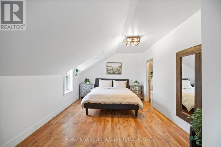 29627788/416-main-street/winchester/north-dundas/ontario/K0C2K0_17