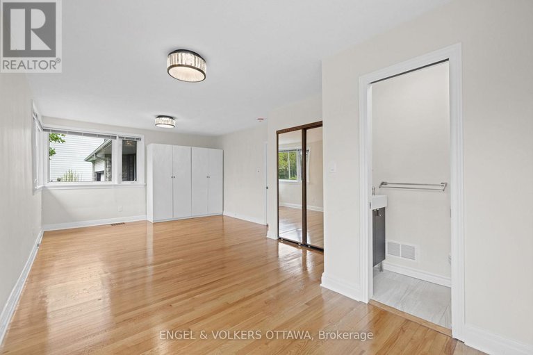 28349600/1960-alta-vista-drive/faircrest-heights/ottawa/ontario/K1H7K8_21
