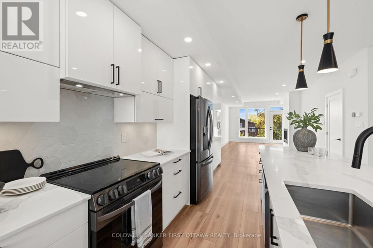 29001392/c-238-lebreton-street-n/west-centre-town/ottawa/ontario/K1R7J3_11