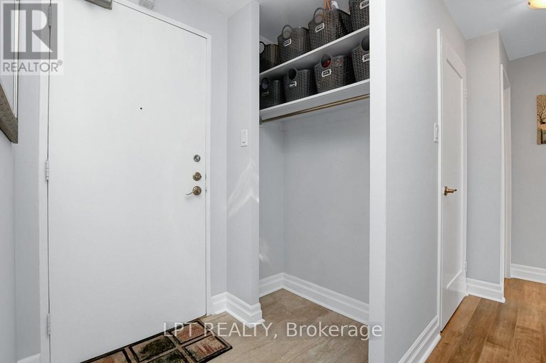 28834733/807-1100-ambleside-drive/woodroffe/ottawa/ontario/K2B8G6_10