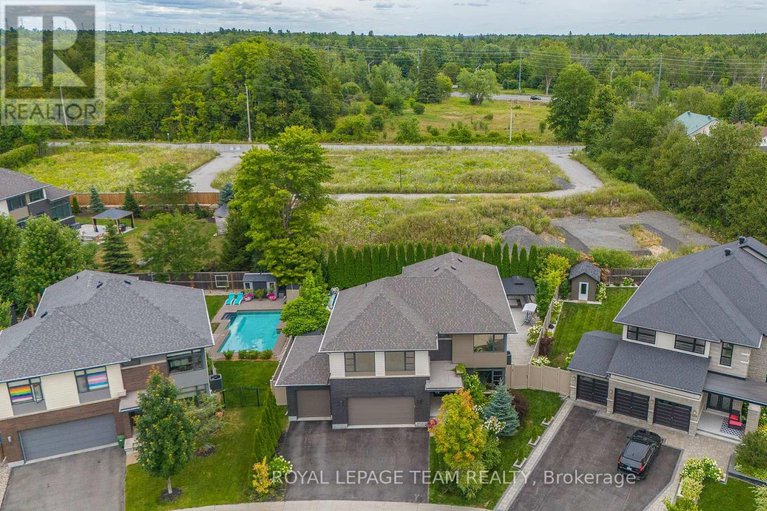 28689436/250-sunnyridge-crescent/emerald-meadowstrailwest/ottawa/ontario/K2M0H3_48