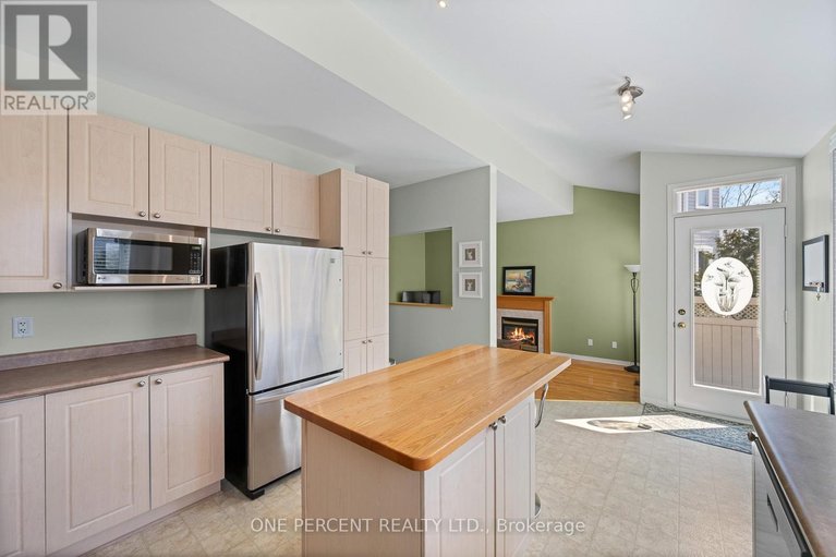 29586149/2113-hallendale-street/springridgeeast-village/ottawa/ontario/K4A4S1_18