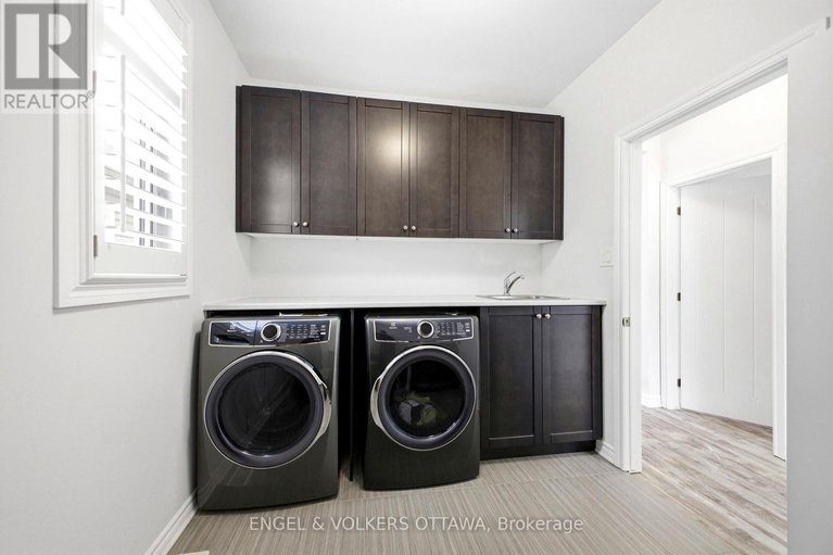 29515516/252-rue-des-soldats-riendeau-street/half-moon-bay/ottawa/ontario/K2J5Z4_35