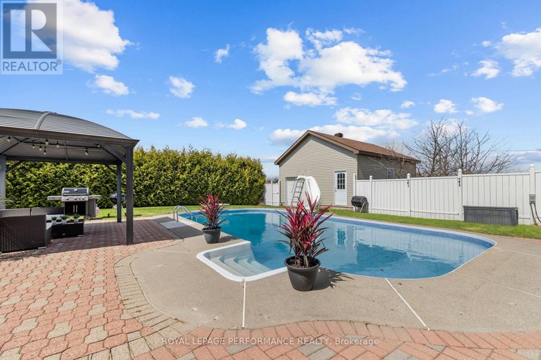 29639798/434-lemay-street/clarencerockland-twp/clarence-rockland/ontario/K0A1N0_10