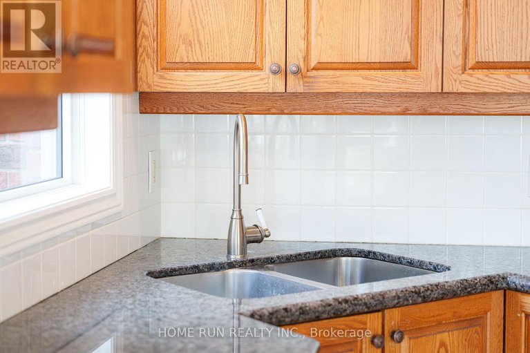 29392520/224-walden-drive/beaverbrook/ottawa/ontario/K2K2M3_21