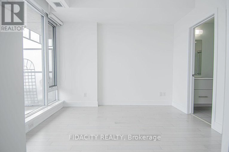 27913837/513-88-richmond-road/westborohampton-park/ottawa/ontario/K1Z0B1_10