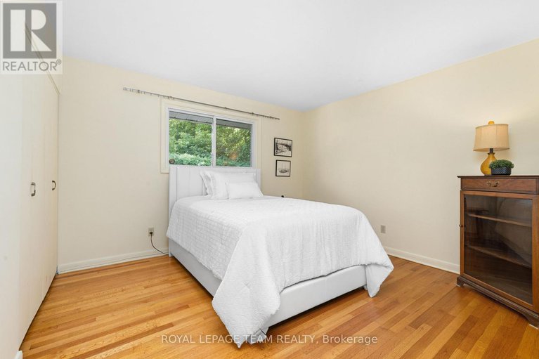 29135223/30-ellery-crescent/lynwood-village/ottawa/ontario/K2H6M6_19