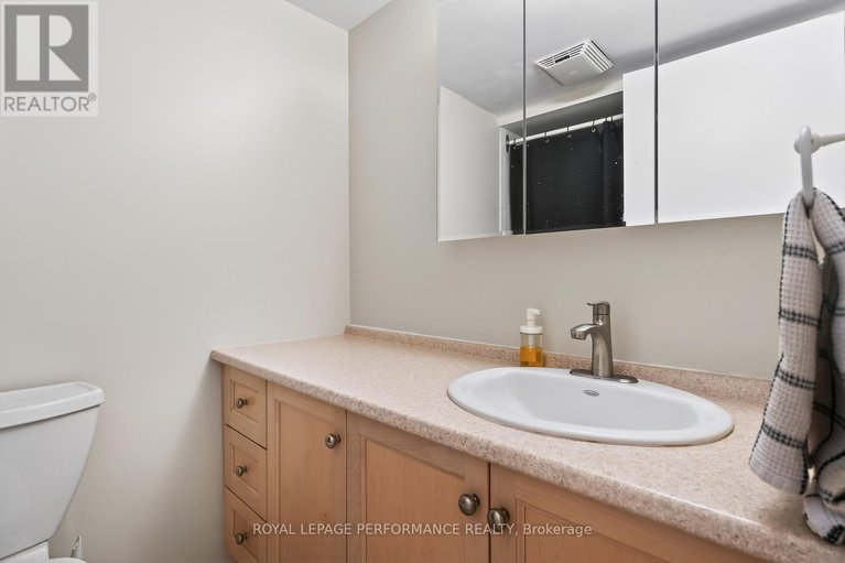 29617945/207-265-poulin-avenue/britannia/ottawa/ontario/K2B7Y8_19