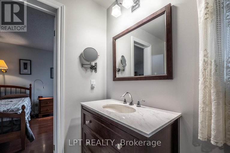 28831575/491-valade-crescent/fallingbrookpineridge/ottawa/ontario/K4A2W6_27