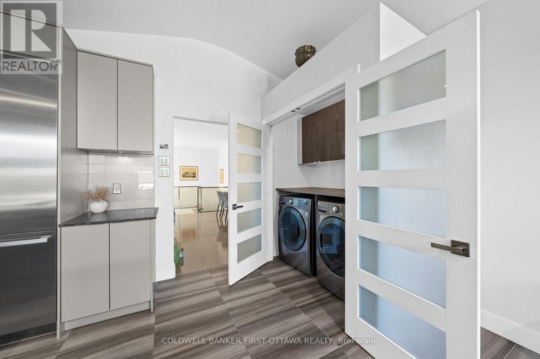 29322072/1828-heatherstone-crescent/springridgeeast-village/ottawa/ontario/K4A4P2_18