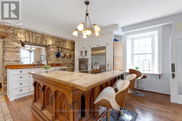 28148483/28-south-street/drummondnorth-elmsley-north-elmsley-twp/drummondnorth-elmsley/ontario/K7H2G1_14