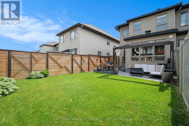 28491289/560-triangle-street-n/emerald-meadowstrailwest/ottawa/ontario/K2V0M5_29