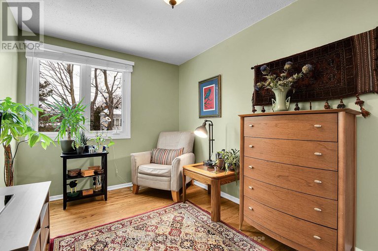 29388730/2248-quinton-street/urbandale-acres/ottawa/ontario/K1H6V3_16