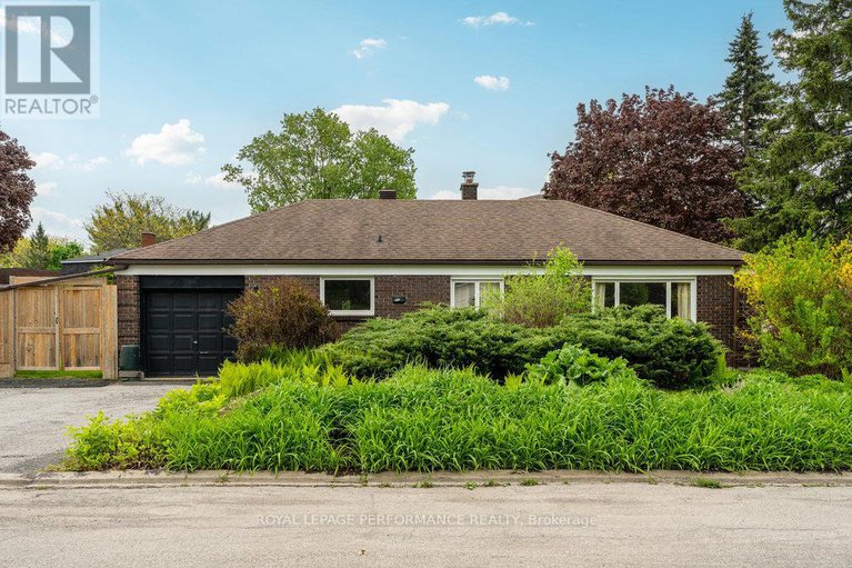 27687403/1932-marquis-avenue/ottawa/ontario/K1J8J2_1