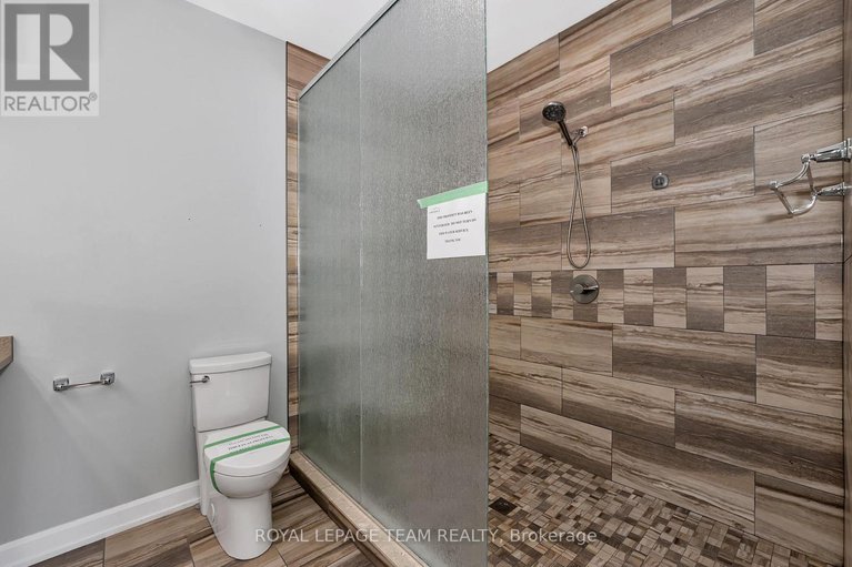 29134371/2500-kearns-way/osgoode-twp-north-of-reg-rd-6/ottawa/ontario/K4P1R9_29