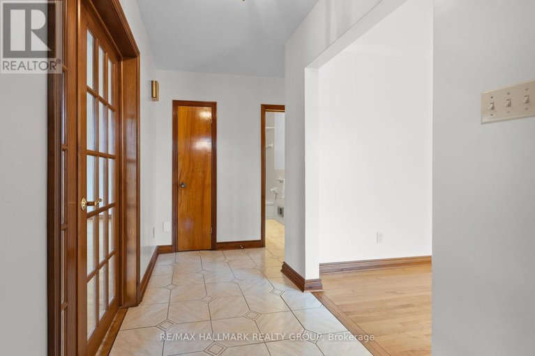 29615585/1310-ferguson-street/bel-air-heights/ottawa/ontario/K2C2K4_10