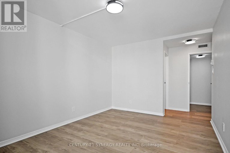 28944610/505-330-centrum-boulevard/bilberry-creekqueenswood-heights/ottawa/ontario/K1E3W2_11
