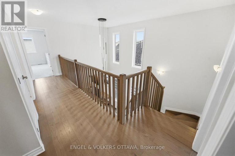 29583763/306-oakmont-drive/north-grenville-twp-kemptville-south/north-grenville/ontario/K0G1J0_18