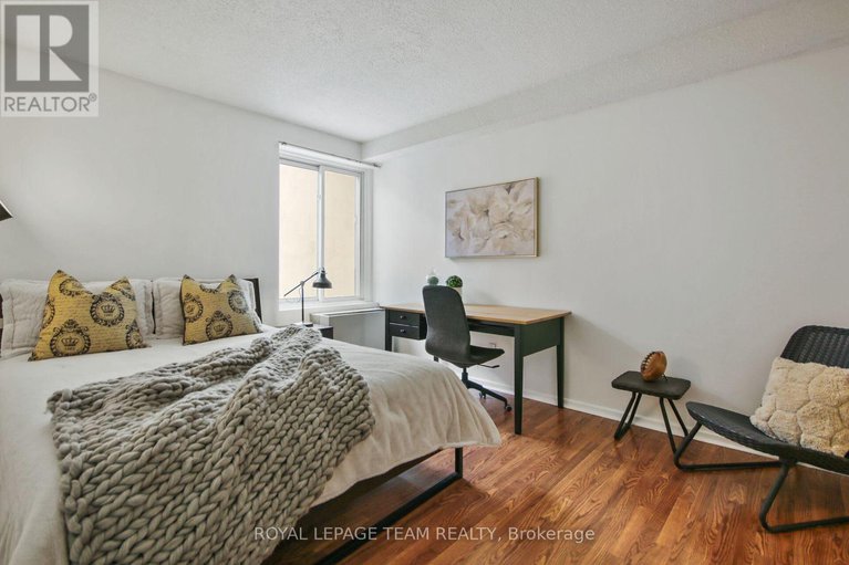 28399342/701-141-somerset-street-w/ottawa-centregolden-triangle/ottawa/ontario/K2P2H1_39