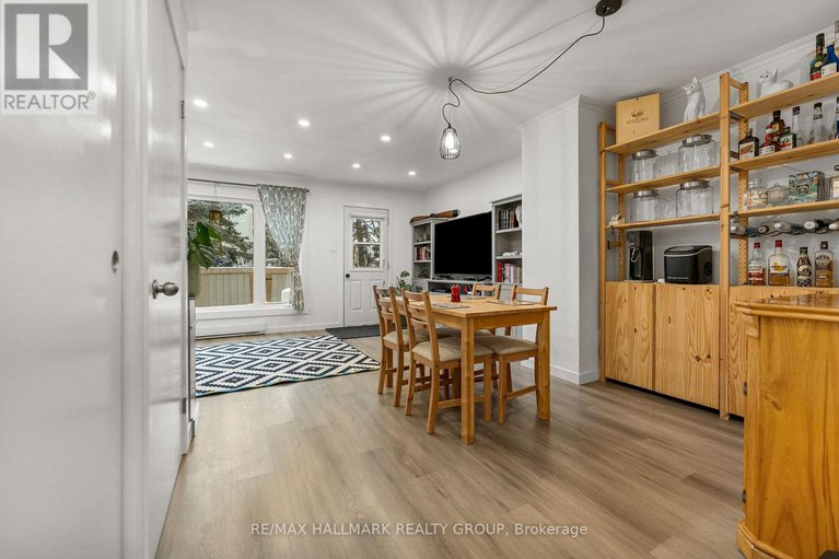 29181366/1314-cedarcroft-crescent/pineview/ottawa/ontario/K1B5C7_11