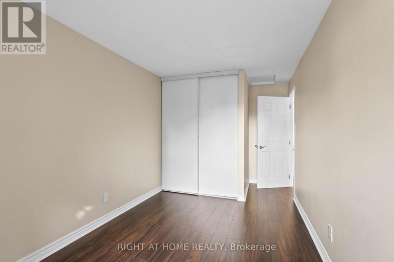 28881913/235-thistledown-court/pheasant-run/ottawa/ontario/K2J1N1_29