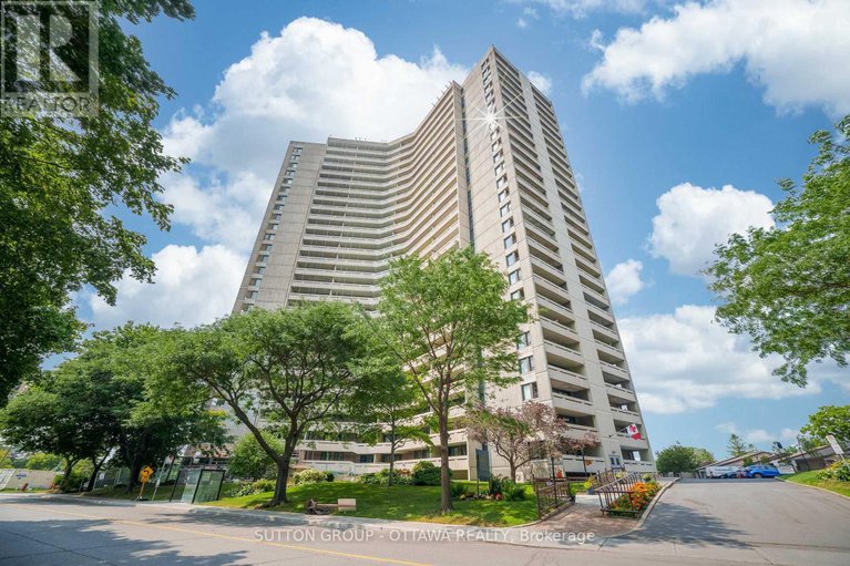 28727418/711-1171-ambleside-drive/woodroffe/ottawa/ontario/K2B8E1_1