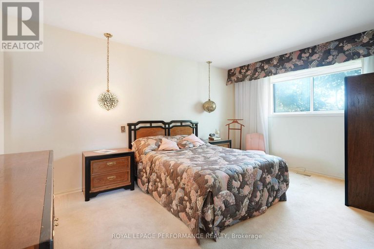 28976422/2194-haig-drive/elmvale-acres/ottawa/ontario/K1G2L2_15