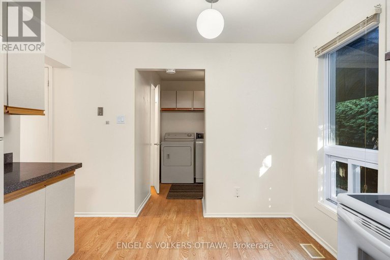 28886615/19-mcclure-crescent/katimavik/ottawa/ontario/K2L2H1_20