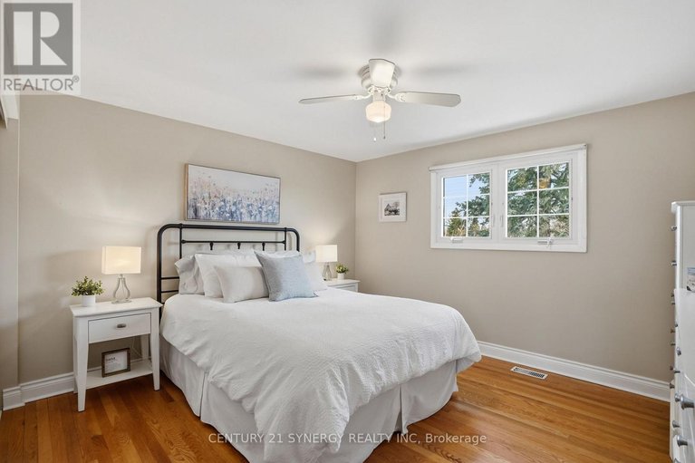 29577720/1298-woodside-drive/copeland-park/ottawa/ontario/K2C2G9_18