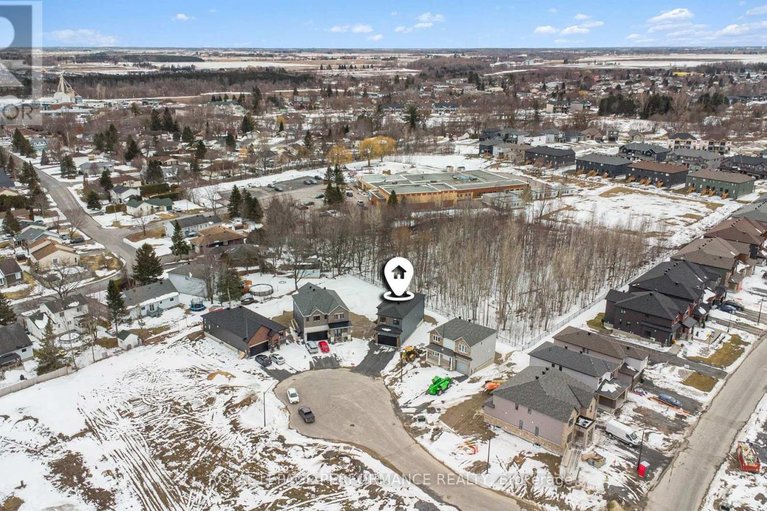 29540688/14-academie-street/embrun/russell/ontario/K0A1W0_42