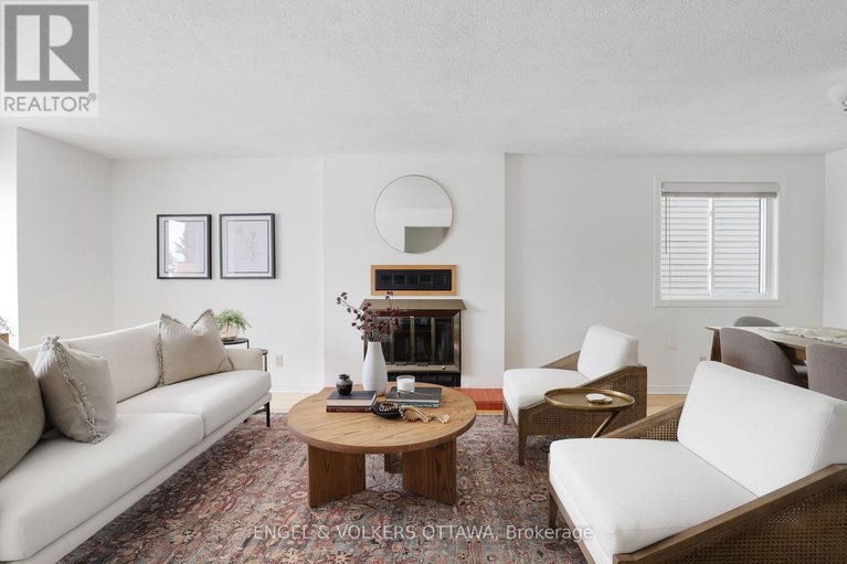 29097946/60-homestead-street/borden-farmstewart-farmcarleton-heightsparkwood-hills/ottawa/ontario/K2E7N6_2