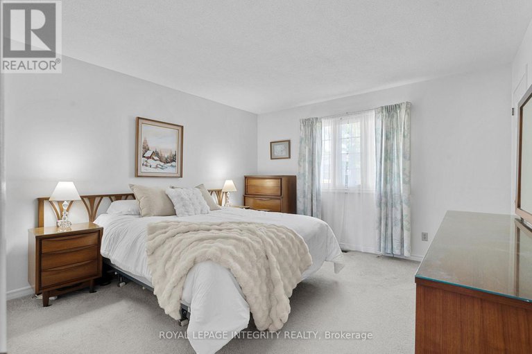 29021047/12-wynford-avenue/craig-henrywoodvale/ottawa/ontario/K2G3Z3_19