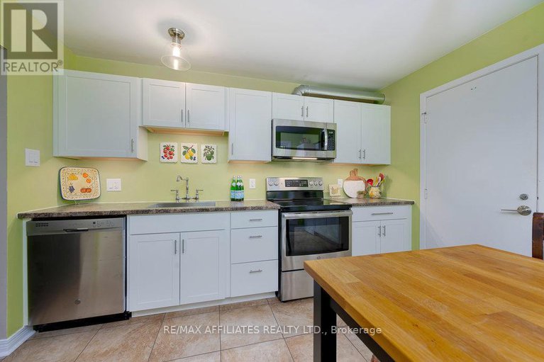 28488846/34-105-weeping-willow-lane/beaverbrook/ottawa/ontario/K2K1E6_11